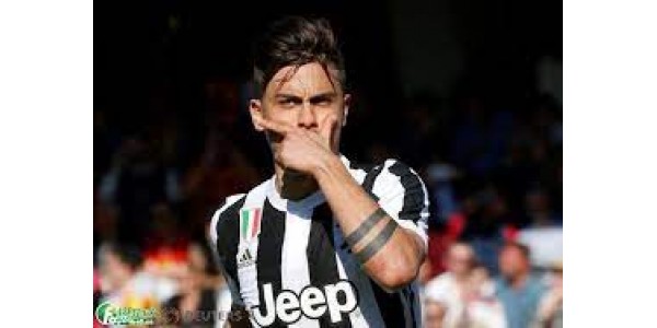 Vendas de camisas de Dybala superam as de Ronaldo